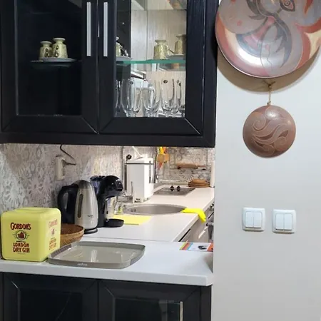 къща ,,велбъжд,, דירה